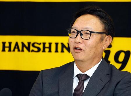 投手巡回コーディネーターに就任し会見する福原忍氏（撮影・山口登）