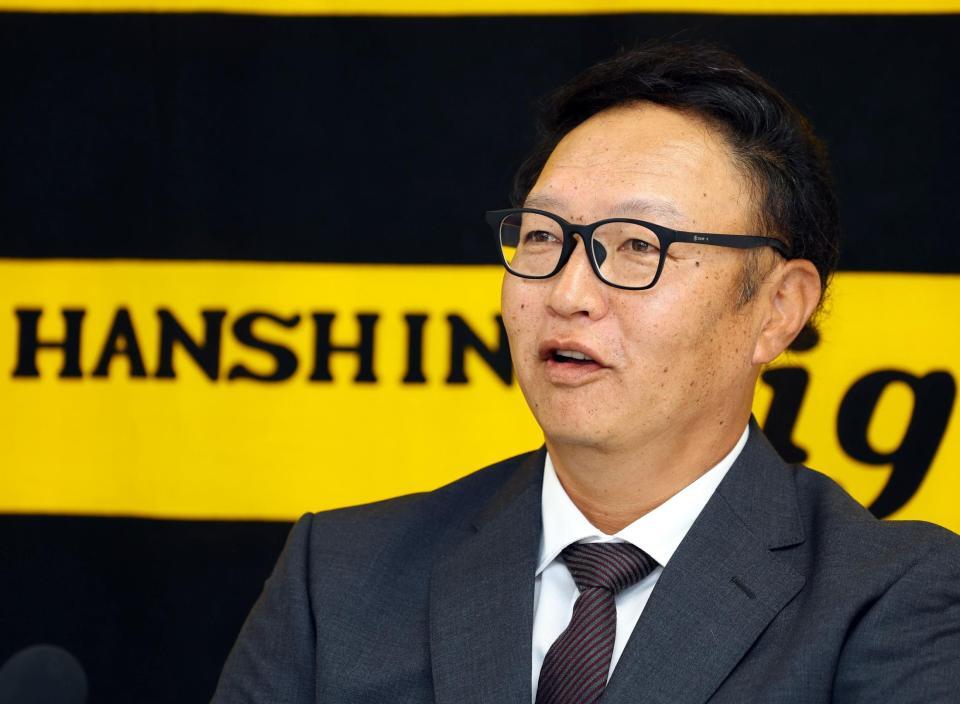 投手巡回コーディネーターに就任し会見する福原忍氏（撮影・山口登）