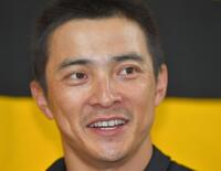 阪神への残留を表明し、会見する熊谷（撮影・出月俊成）