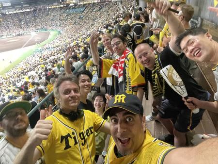 なぜ阪神を応援するのか　日本在住の外国人阪神ファンたちに「きっかけ」を聞いてみた