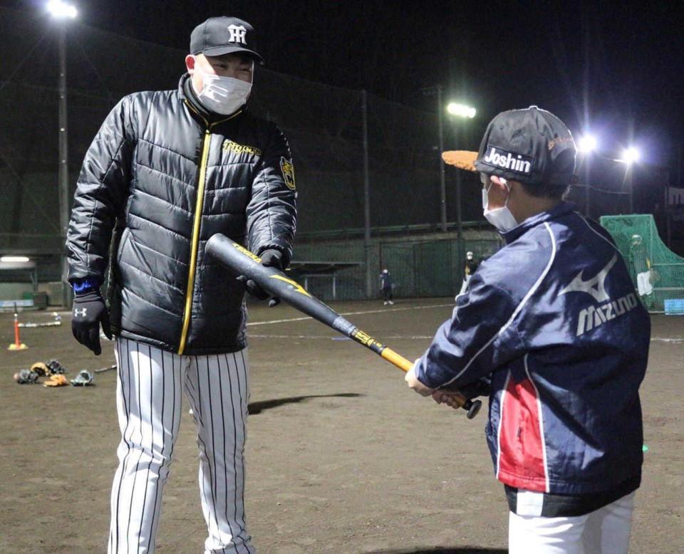 　アカデミー岡山校で指導する森田さん