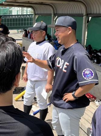 　彩星工科高の平田監督は選手とのコミュニケーションを大切にする