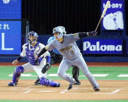 　３回、二ゴロで追加点を奪う大山（撮影・西岡正）