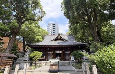 　試合前に名古屋中区栄に鎮座する若宮八幡社を参った（撮影は筆者）