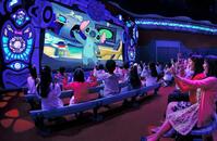 　スクリーンに映ったスティッチに大拍手＠Ｄｉｓｎｅｙ
