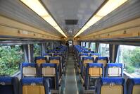 徳島方　座席タイプの車内