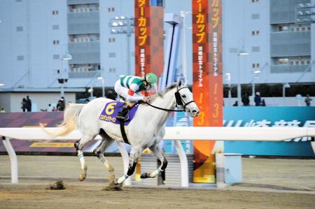 　早めスパートから直線独走のエルデュクラージュ