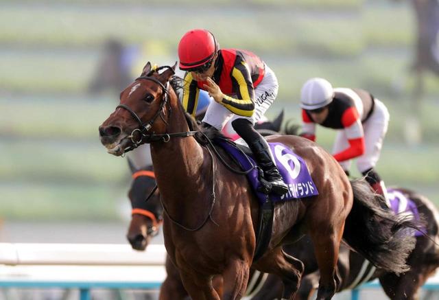 秋華賞】リバティアイランド牝馬3冠 川田涙、38歳誕生日に花添える