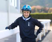 　池添に並ぶ有馬記念Ｖ４を狙うルメール（撮影・石湯恒介）