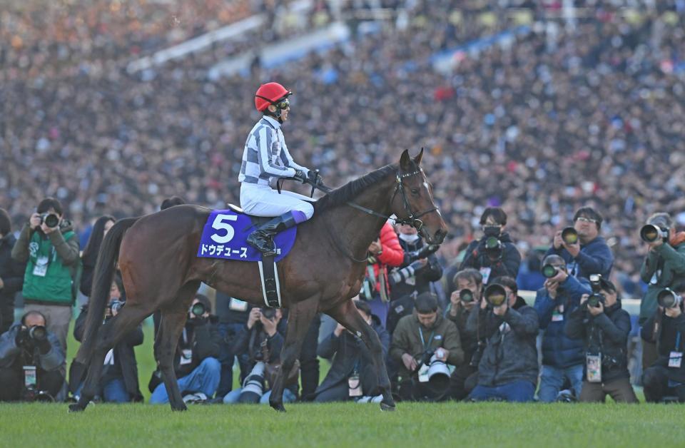 　有馬記念を制したドウデュース（撮影・三好信也）