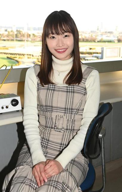 JRA初 ひな祭りに女性アナウンサーが中山競馬場で場内実況