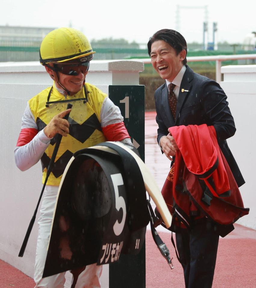 　川田（左）との初タッグもまたしても２着に終わった福永師（撮影・石湯恒介）