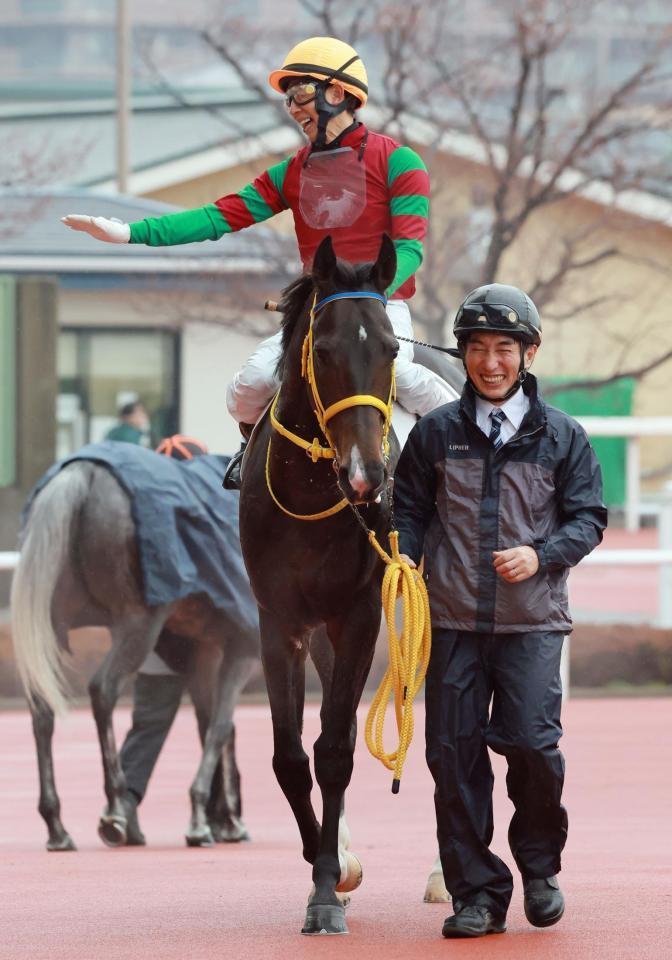 　中央初出走で勝利を収めたリジン（撮影・石湯恒介）