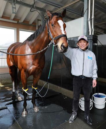 　１冠目に挑むメイショウタバルと石橋師