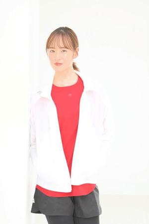 始球式を行う藤田菜七子