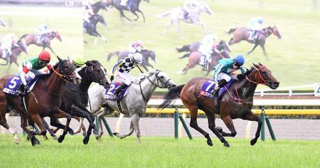 　日本馬を圧倒し安田記念を制したロマンチックウォリアー（右）＝撮影・園田高夫