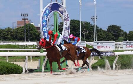 　１４日の園田２Ｒで古巣復帰即Ｖを決めた小牧太