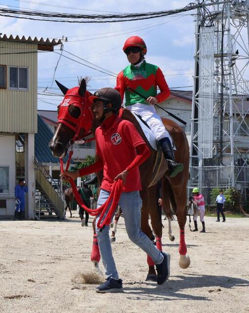 古巣・園田復帰の小牧太が2RでいきなりV！移籍後初騎乗初勝利