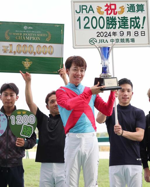 サマージョッキーズシリーズ 松山が史上初連覇 JRA通算 サマージョッキーズシリーズ 松山が史上初連覇 JRA通算