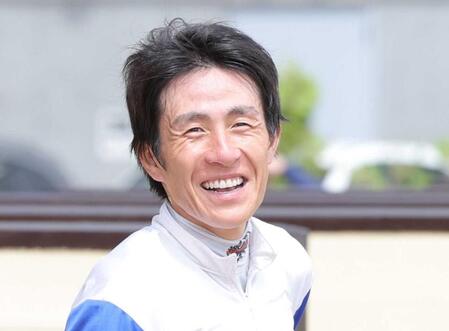 落馬負傷した丹内祐次騎手が肋骨骨折だったことを明かす　今週は見送り来週の復帰を目指す