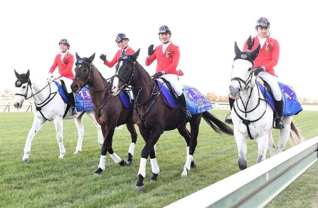 初老ジャパン登場にSNS「堂々たる誘導馬鳥肌立ちました」 最年長の