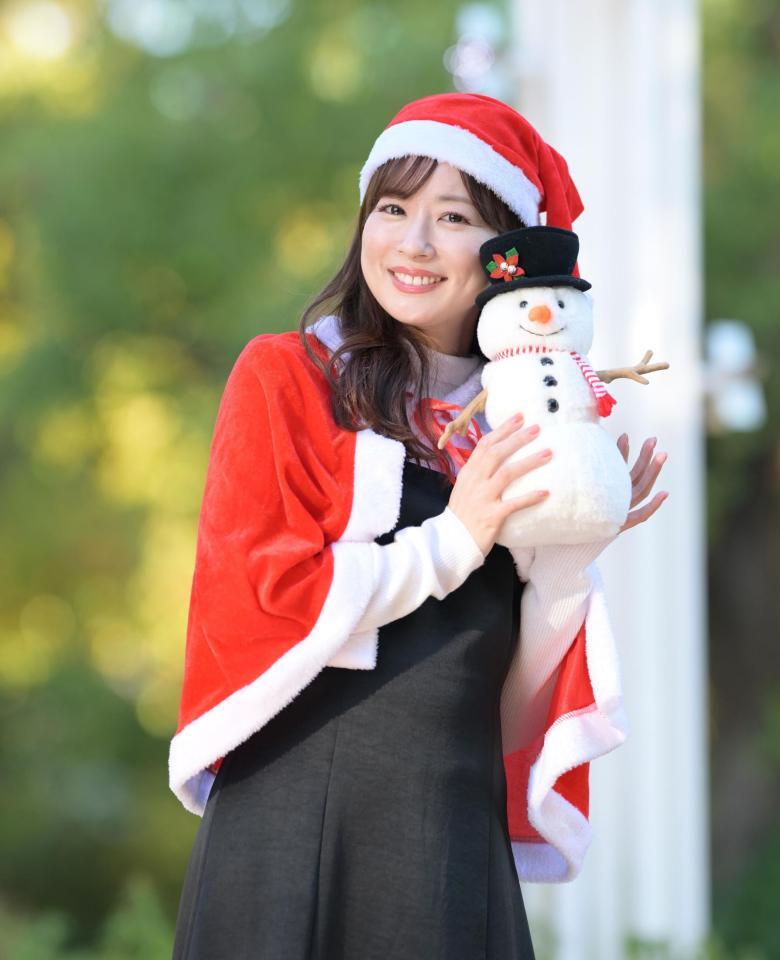 　愛子サンタから一足早いクリスマスプレゼント♡有馬記念を予想する皆藤愛子（撮影・伊藤笙子）