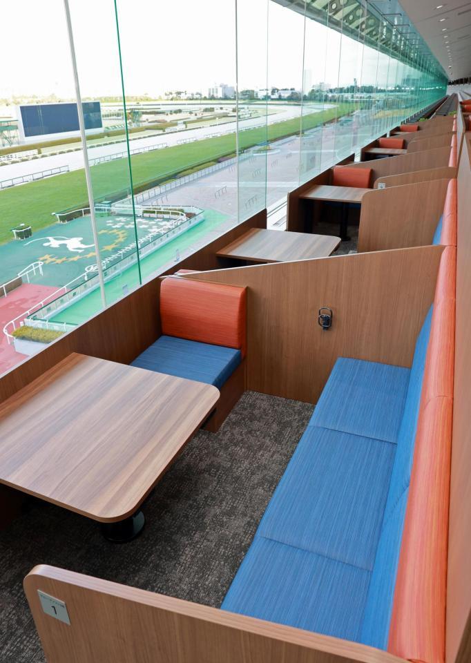 　４～６人掛けのソファ席（撮影・石湯恒介）