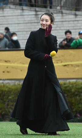 　トークショーに登場した波瑠（撮影・園田高夫）