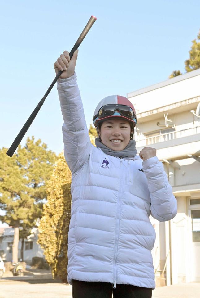 　デビューに向けて元気いっぱいの谷原柚希（撮影・持木克友）