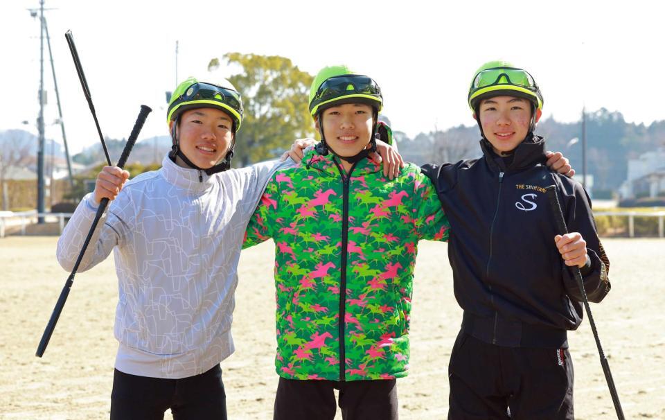 　デビューを迎える和田陽希（中央）ら（撮影・石湯恒介）