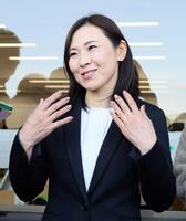 　初陣を終え、取材に応じる前川師（撮影・石井剣太郎）