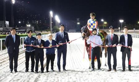 　かしわ記念を制したシャマルと関係者