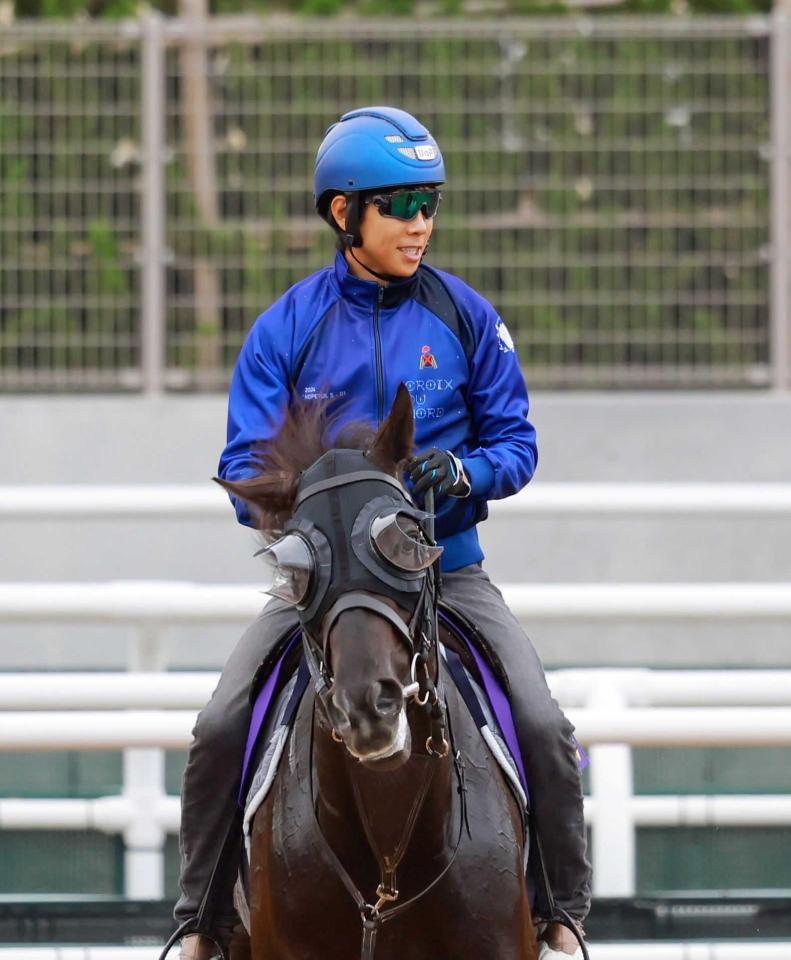 　王者返り咲きを狙う北村友とクロワデュノール（撮影・石湯恒介）