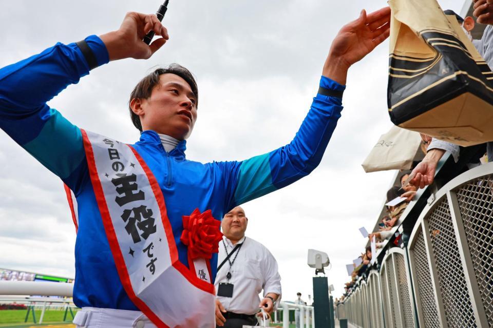 　葵Ｓを制した岩田望来、見事バースデーＶを決めた（撮影・石湯恒介）