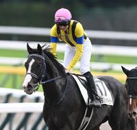 　惜しくも２着のマスカレードボールと坂井（撮影・園田高夫）