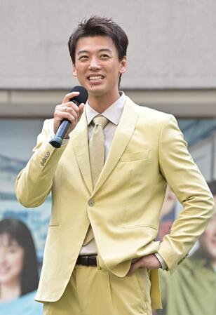 　トークショーで笑顔を見せる竹内涼真（撮影・持木克友）
