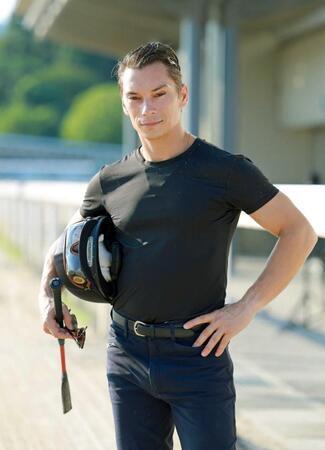 　短期免許での活躍を誓うバデル