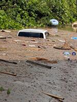 　記録的大雨の影響で水没した金沢競馬場（佐藤茂師提供）