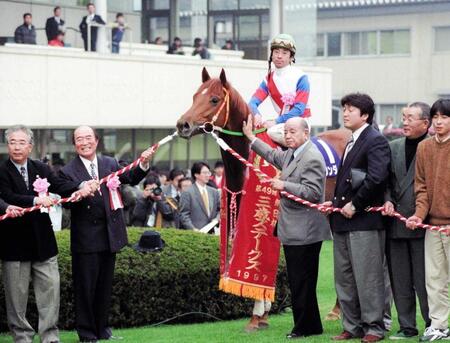 　１９９７年の朝日杯３歳Ｓを制したグラスワンダー
