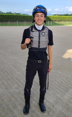 　米国から帰国した富田