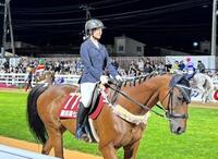 　約１０カ月ぶりに公の場で騎乗姿を披露した藤田菜七子さん