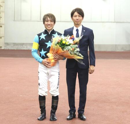 　応援に駆けつけた叔父の和田竜（右）と和田翼