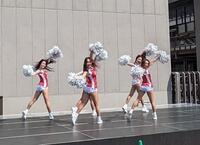 　ダンスパフォーマンスをする千葉ジェッツフライトクルーチアリーダーズ「ＳＴＡＲ　ＪＥＴＳ」