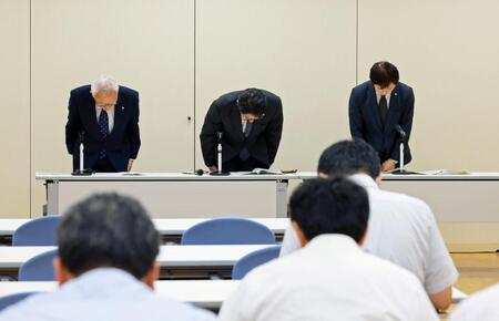 　札幌競馬の競走除外について記者説明会を行ったＪＲＡ＝阪神競馬場