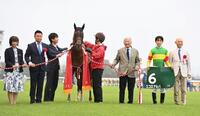 　サウジアラビアＲＣを制したエコロアルバと坂井（撮影・持木克友）