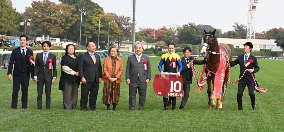 　京王杯２歳Ｓを制したダイヤモンドノットとルメール（撮影・持木克友）