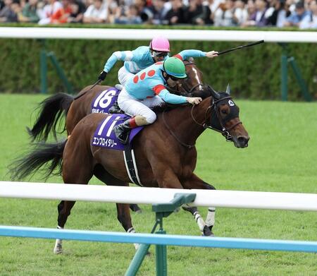 桜花賞&秋華賞の覇者エンブロイダリーが香港マイル招待を受諾