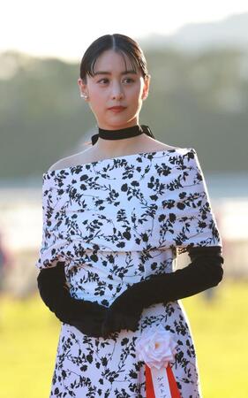 　プレゼンターの山本美月（撮影・石湯恒介）