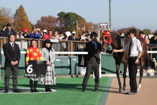 アーモンドアイ初子アロンズロッド2着で3連勝ならず ノーザン