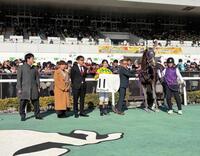 　中京２Ｒを制した古川奈穂とマーゴットレーヴ